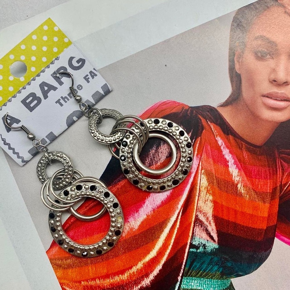 ❤️ SALE!! **Silver Metal Loop and Hoop Earrings**